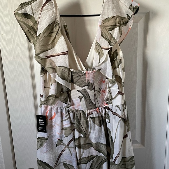 Express V-Neck Ruffle Wrap Dress - Picture 2 of 3